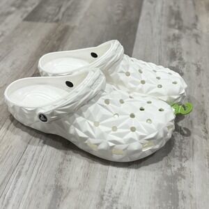 Crocs Classic Geometric Clog M12/W14 White Slip On Shoes Waterproof Sandals NWT